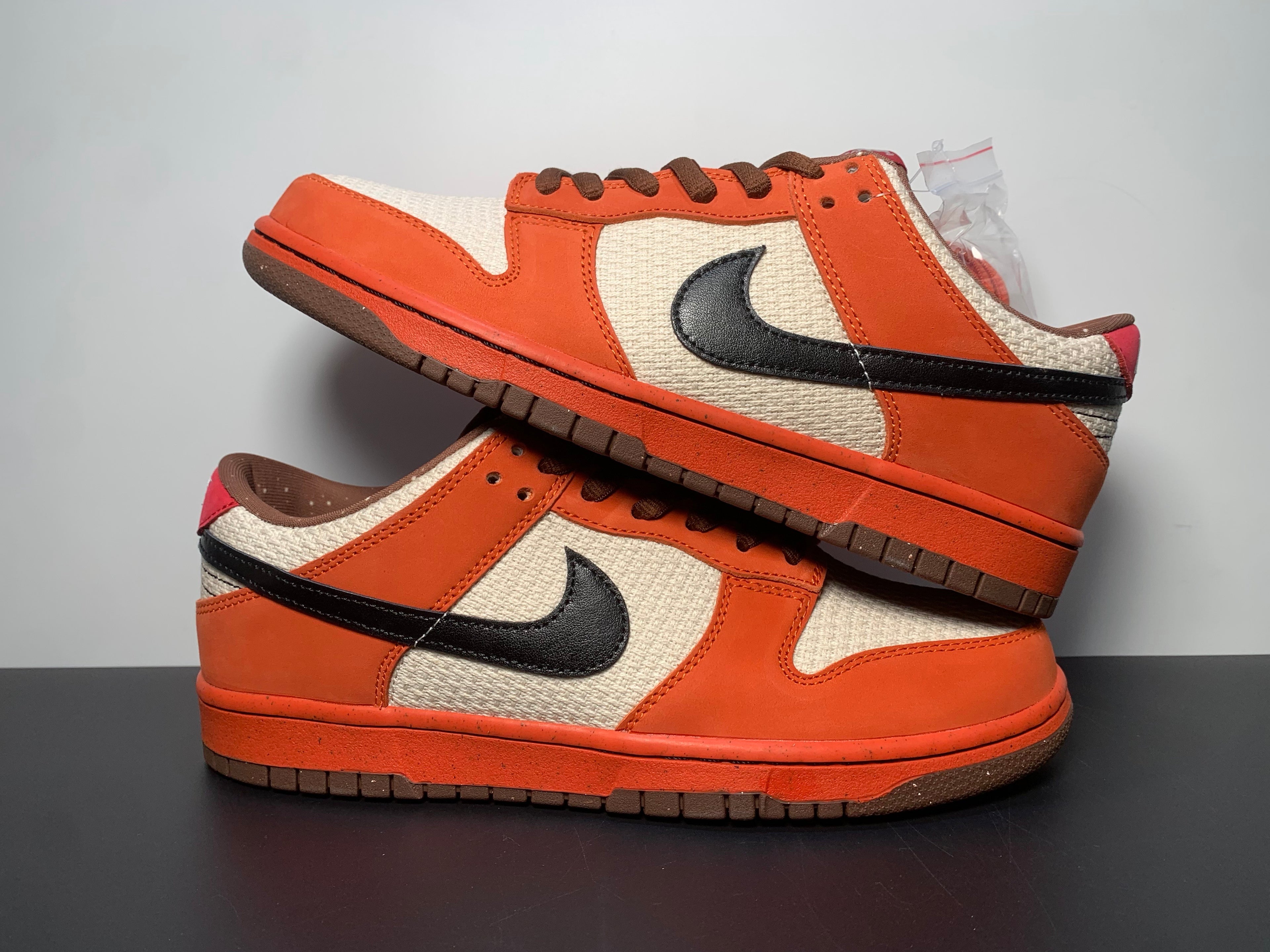 Men's Red Sb Dunk Low Premium 'Un-Hemp'