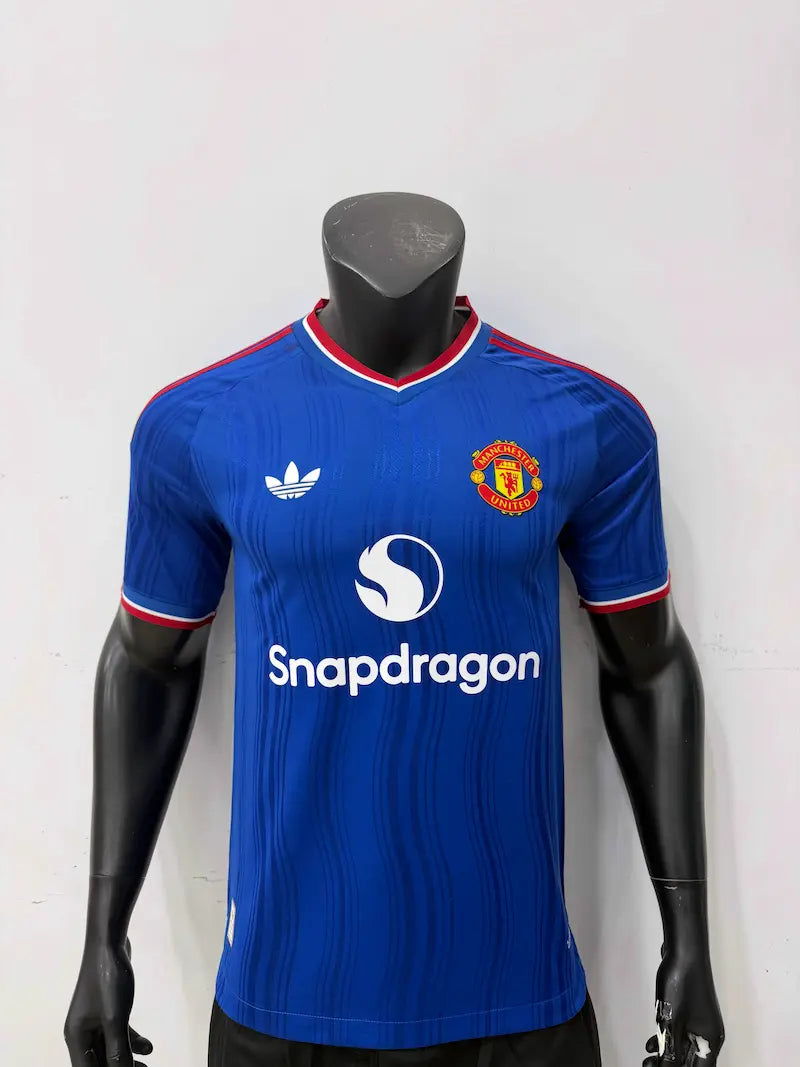 Manchester United 26-27